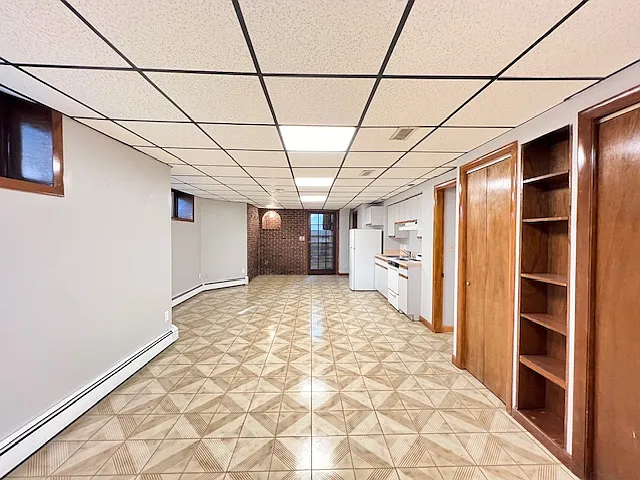 Building Photo - 65 Oak St #B