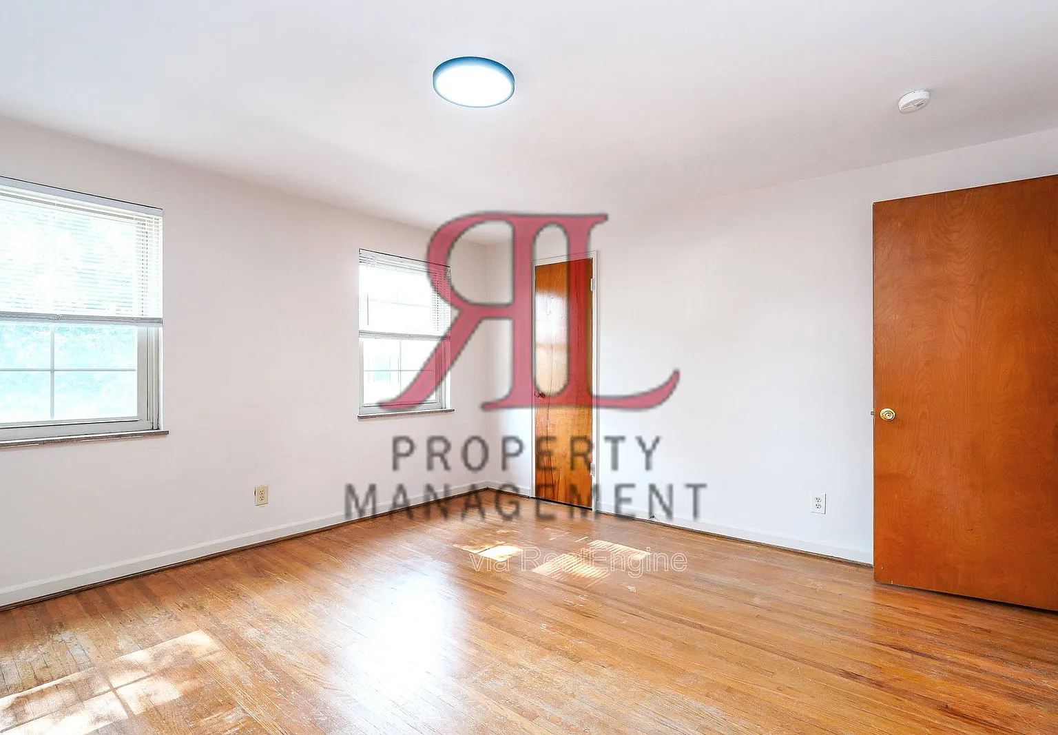 2 bed, 2.0 bath, 1140 sqft, $1,724 — Photo 3