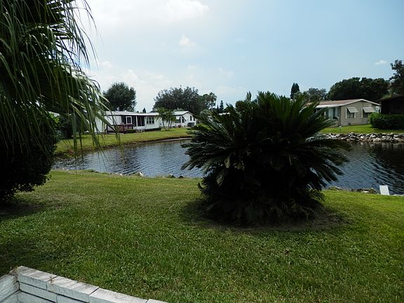 2nd image of 543 Oak Island Cir