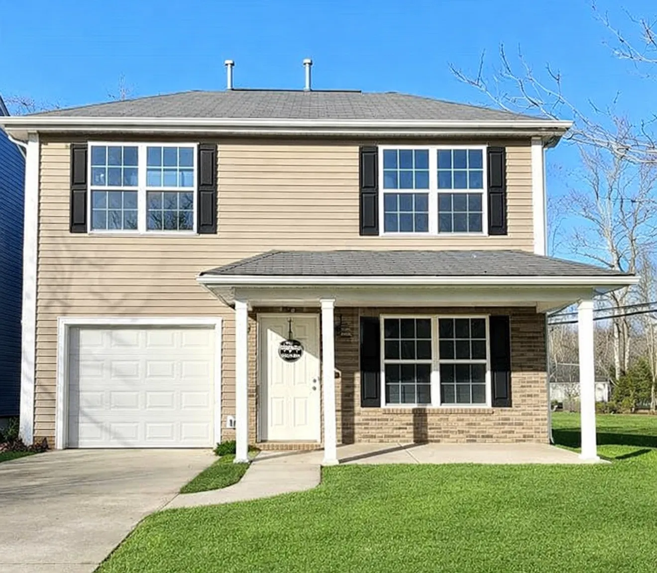 3 bed, 2.5 bath, 1440 sqft, $2,100 — Photo 1