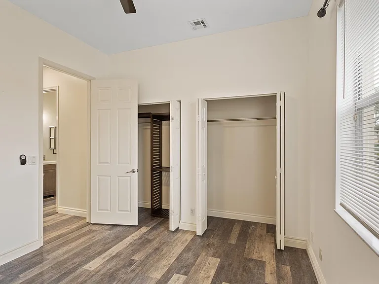 175 NW Willow Grove Ave — Photo 20