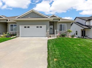 1120 Leann Cir, North Liberty, IA 52317