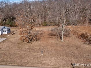 32560 Pinedale Ln, Gobles, MI 49055