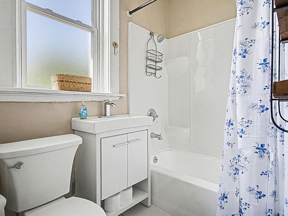 5th image of 3231 Gravois Ave #2F