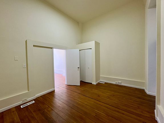 5th image of 2100-2102 Maryland Ave #2102-1F