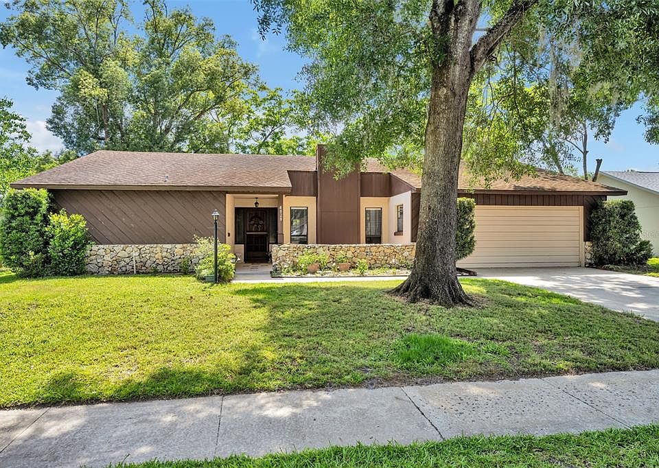 1st image of 4029 Tamarisk Way