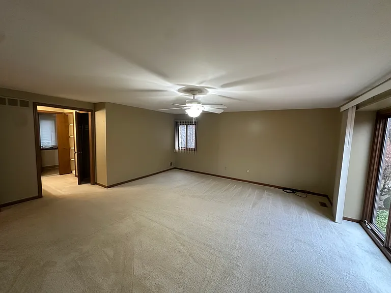 6473 Red Oak Dr — Photo 32