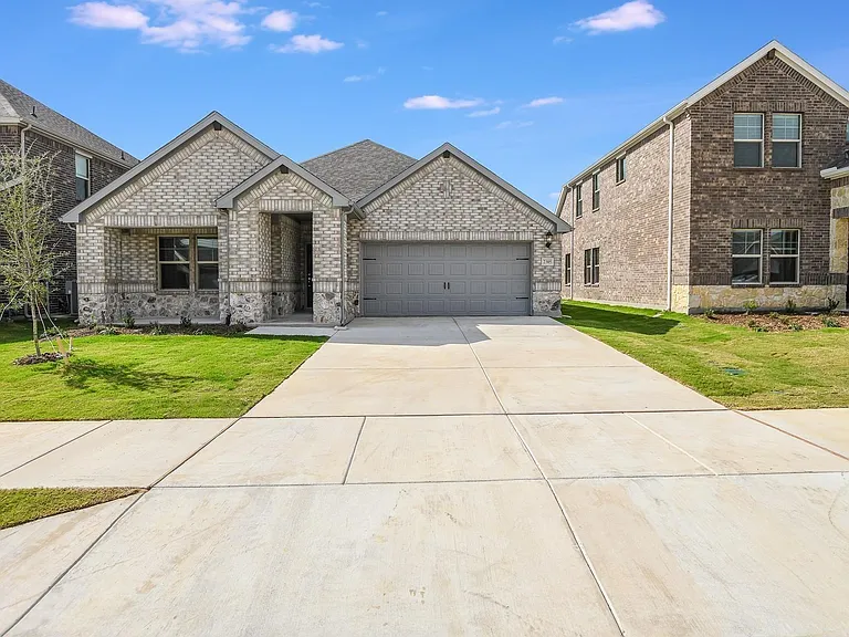 2305 Bellatrix Dr — Photo 11