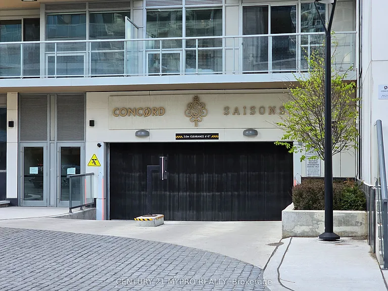 27 McMahon Dr #1806 — Photo 4