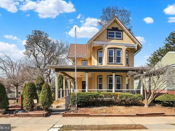 236 S Wyomissing Ave, Shillington, PA 19607