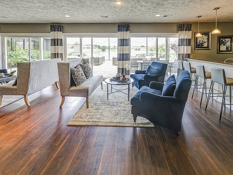Resident Clubhouse and Kitchen at Somerset Lakes