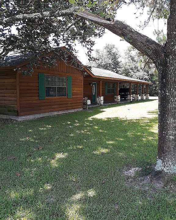 Front / Side view of Cabin