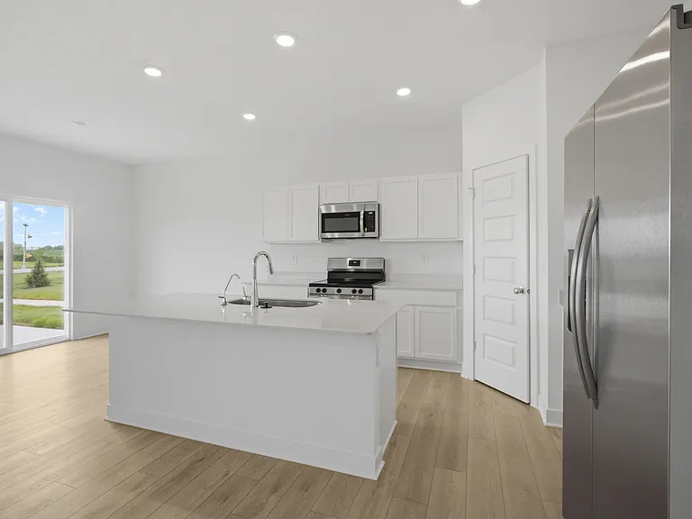 4323 Malvern Way — Photo 7