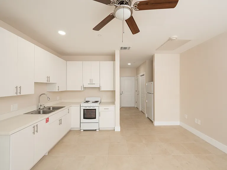 2706 Flagler Ave #1 — Photo 4