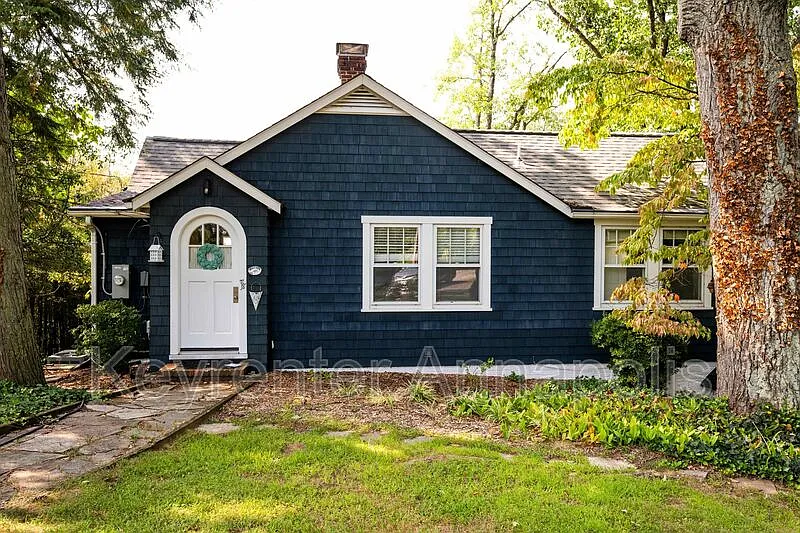 3 bed, 2.0 bath, 1706 sqft, $3,600 — Photo 1