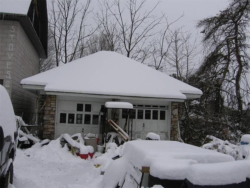 2nd image of 413 W Main St