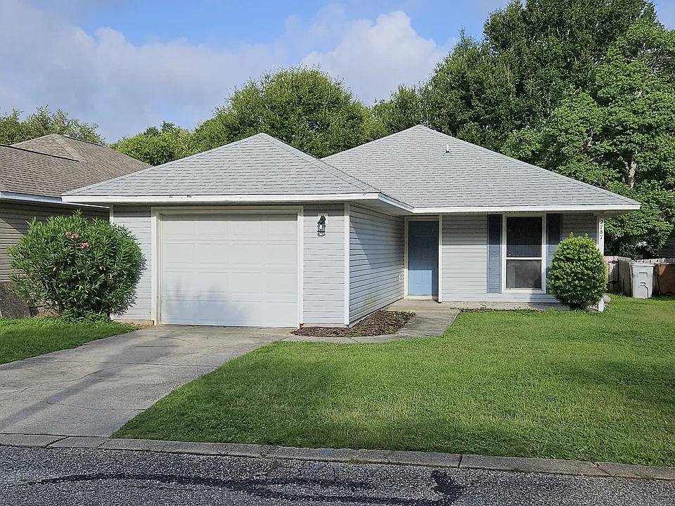 2787 Bay Club Dr