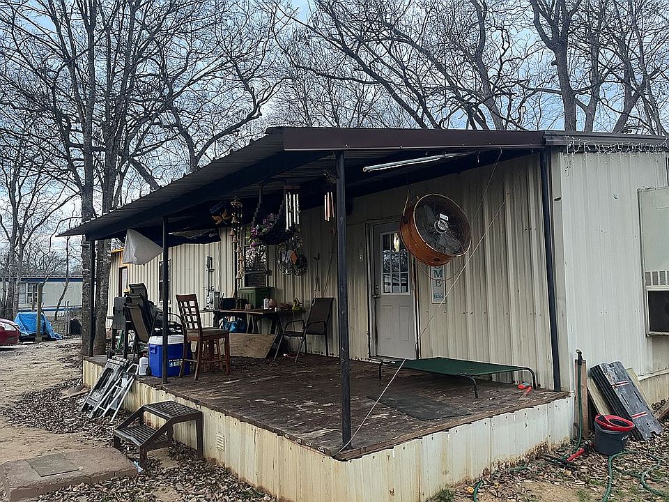 1st image of 102 W Burleson St