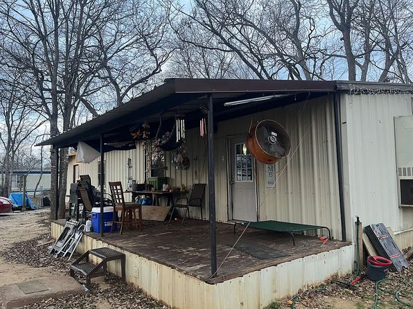 102 W Burleson St