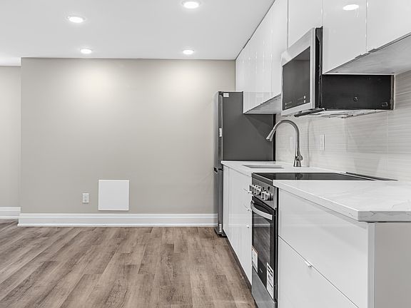 4th image of 505 Churchill Ave N #5