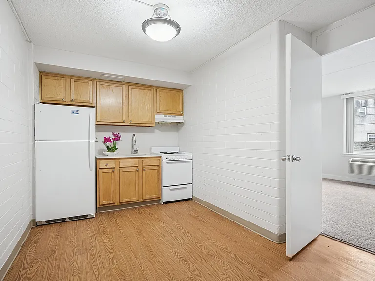 Academia Suites — Photo 10