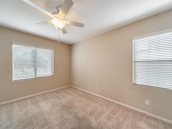4th image of 4825 E Alamo St