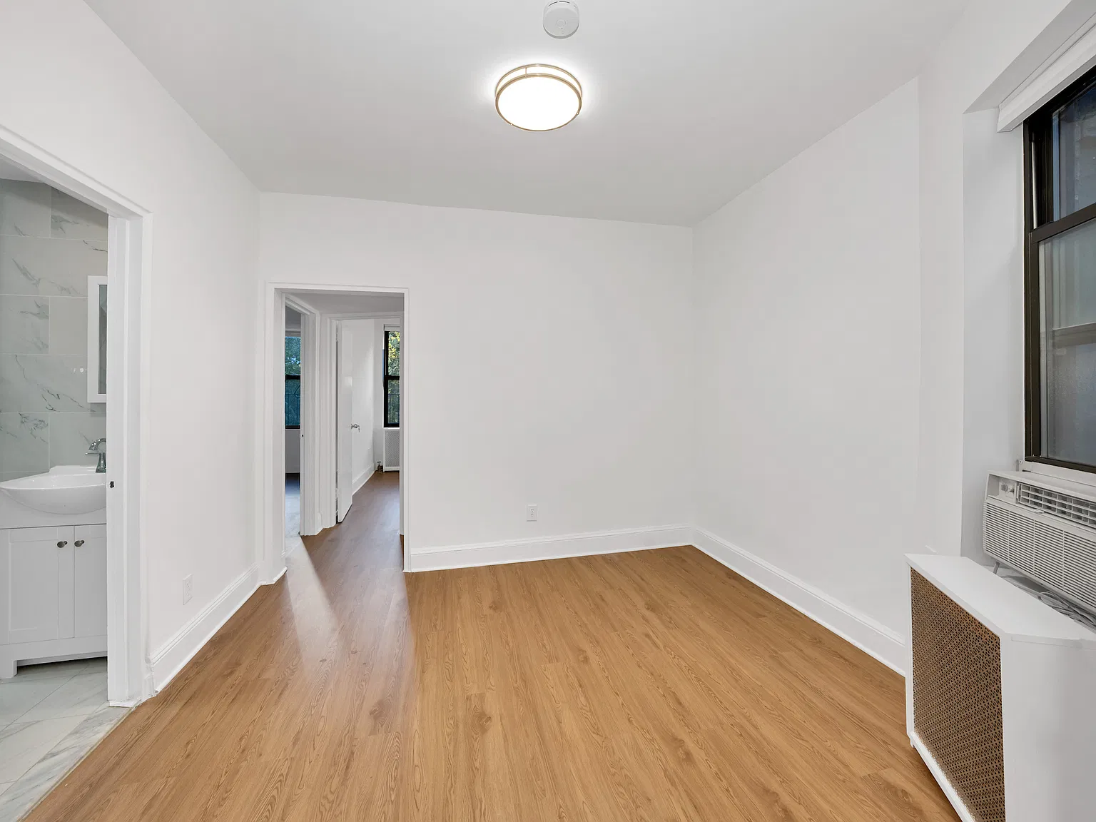 32 Mulberry Street — Photo 3