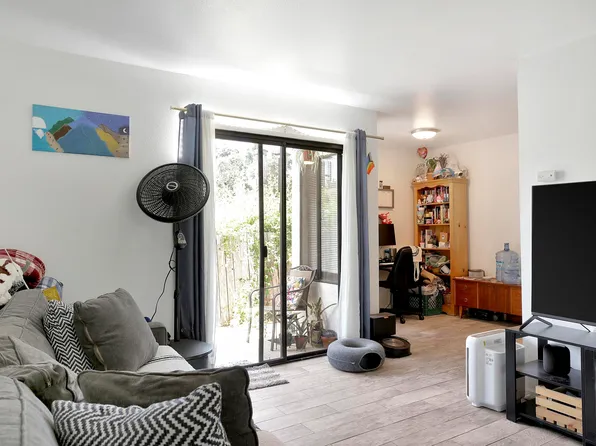 316 W Valerio St, Santa Barbara, CA 93101