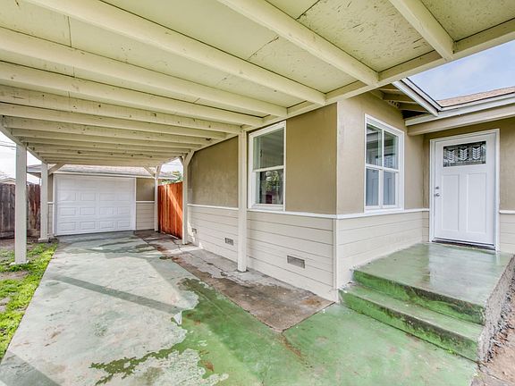 4th image of 4184 N Kenmore Drive