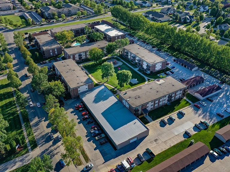 Forest Park Apartments — Photo 43