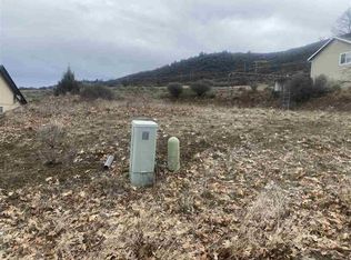 862 Sierra Vista Dr, Yreka, CA 96097