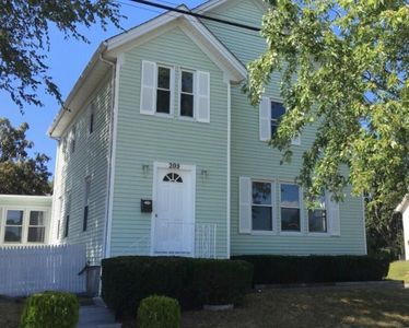 209 Doric Ave, Cranston, RI, 02910