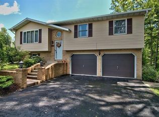 8717 Brown St, Slatington, PA 18080