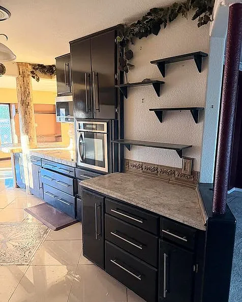 2 bed, $560 — Photo 3