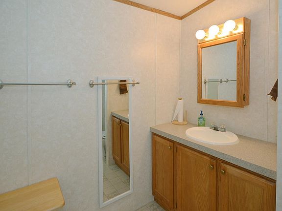 4th image of 9790 W D Ave