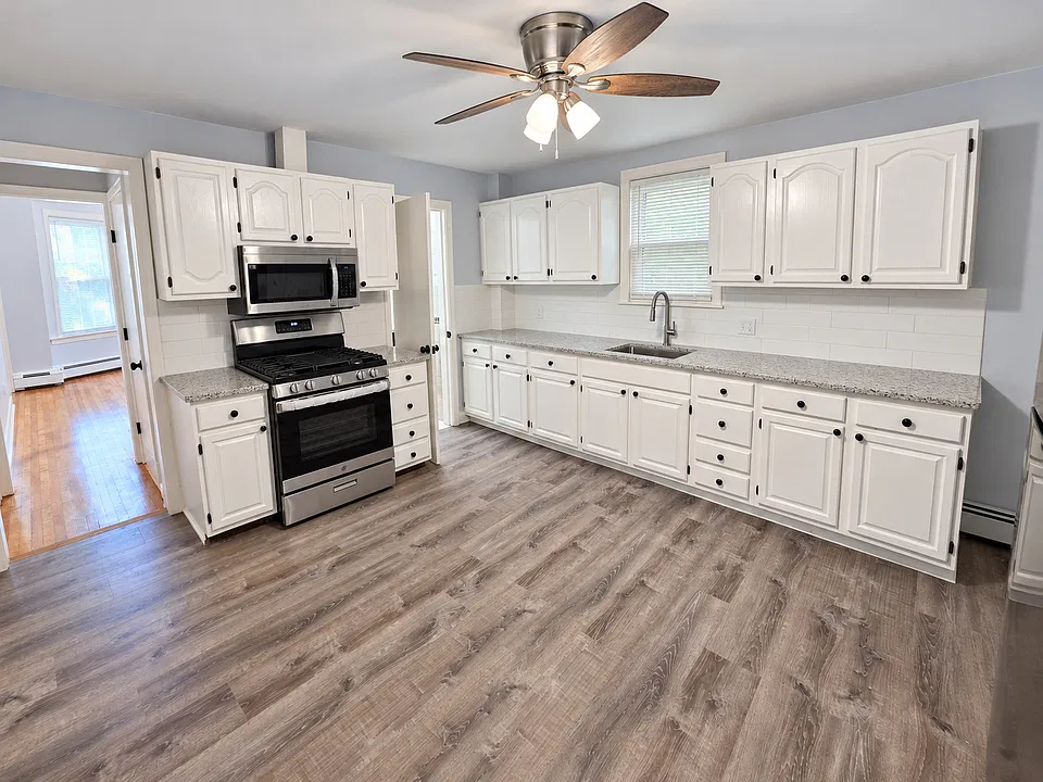 129 Webster Ave #3RDFL