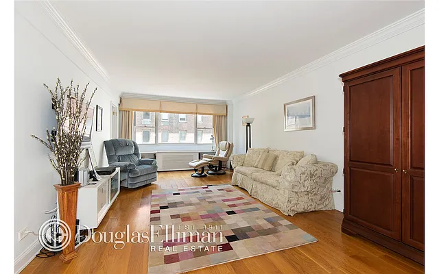 Sold by Douglas Elliman | media 19