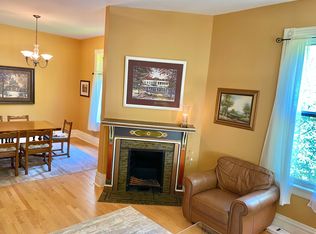 42 Isabel St W, Saint Paul, MN 55107