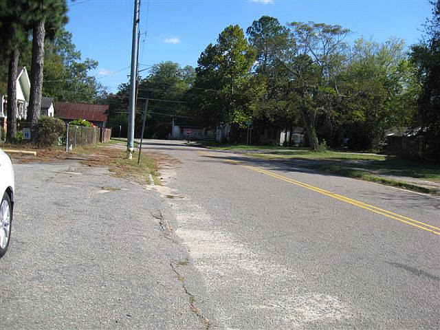 2nd image of 759 Windsor St