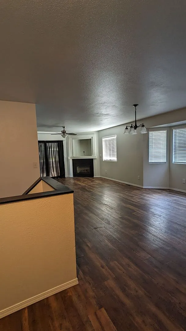 Ranch 4 Bed/2 Bath With Finished Basement And 2 Car Garage! — Photo 3