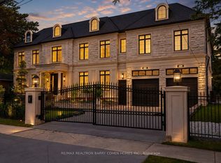 23 Sandfield Rd, Toronto, ON M3B 2B5