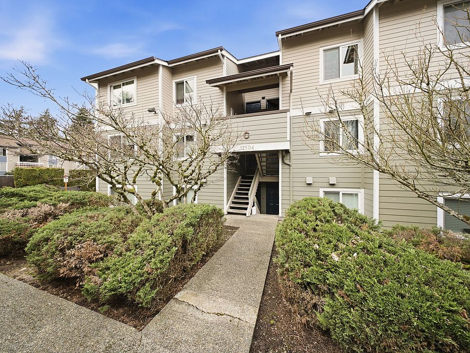 1st image of 12504 NE 142nd Ln APT C302