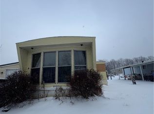 8 Vibernum Dr, Hamburg, NY 14075