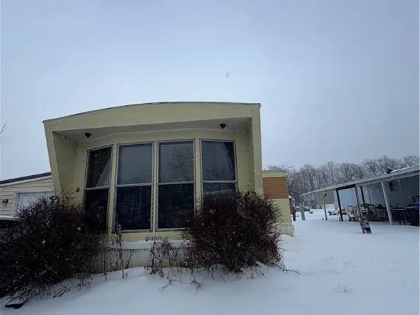 8 Vibernum Dr, Hamburg, NY 14075