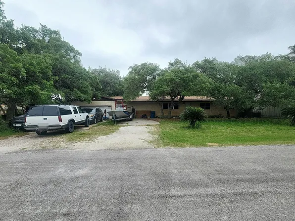 2160 6th St, Ingleside, TX 78362