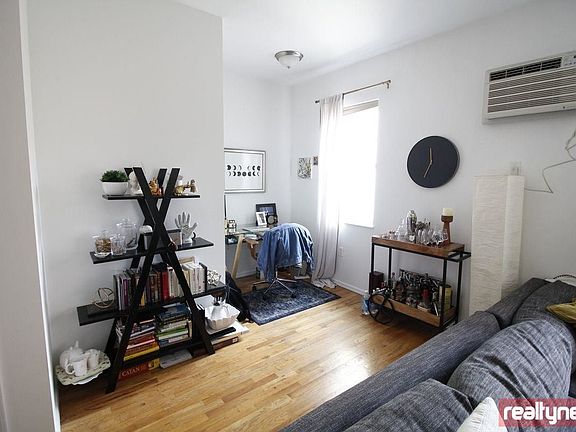 3rd image of 693 Sackett St APT 2