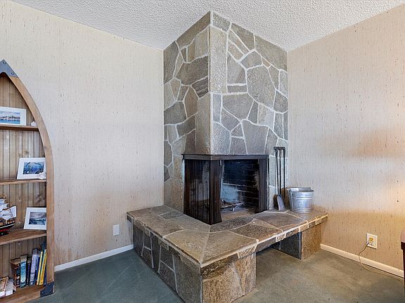 5th image of 325 Lancer St #39