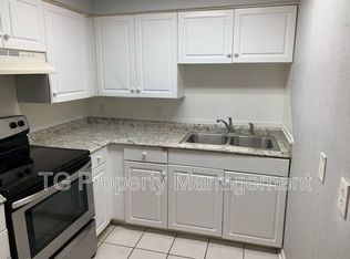 402 Lower 8th Ave S APT 6, Jacksonville Beach, FL 32250