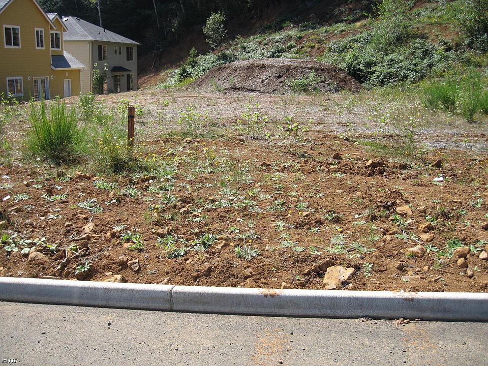 1st image of LOT 35 NE Sea Star Dr