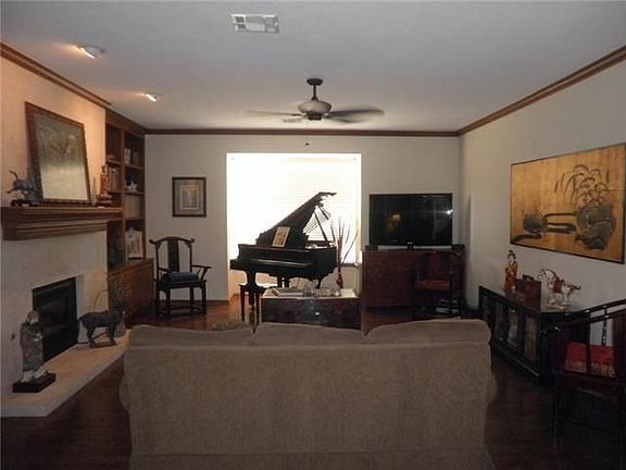 5th image of 8908 N May Ave